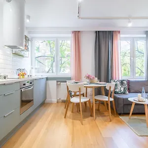 W Rent Like - Hoza 36 Warszawa