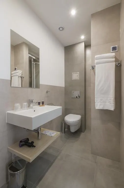 ורשה Hotel Reytan
